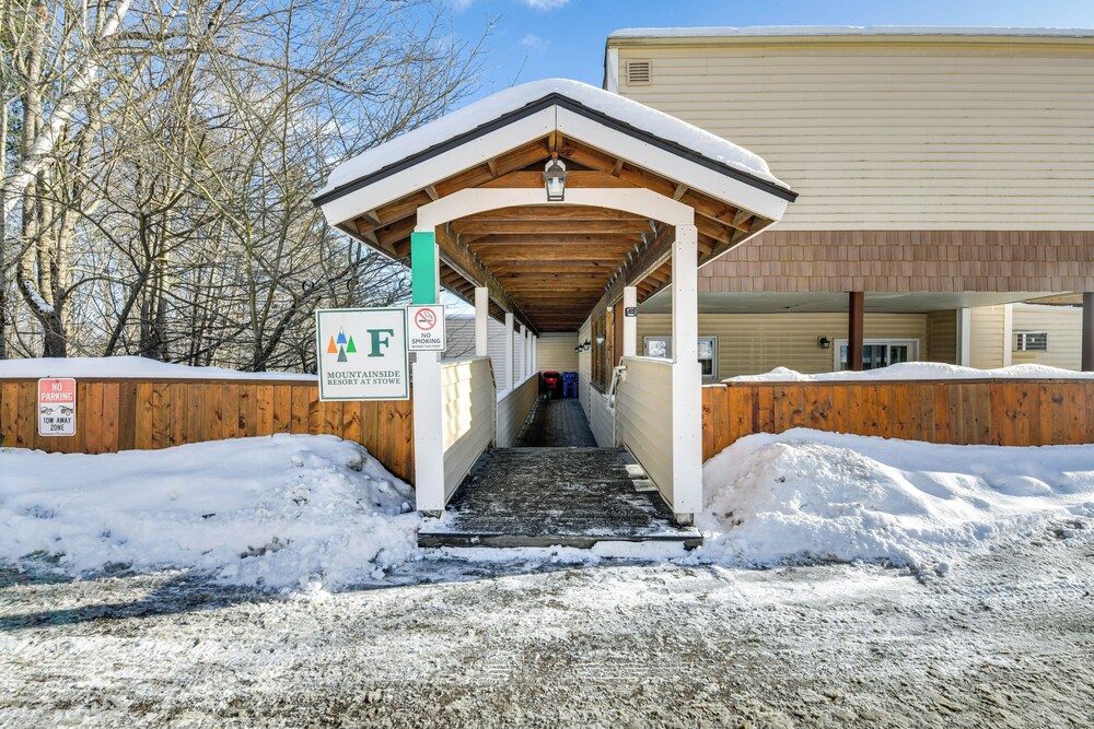 4 Mi to Stowe Mountain Resort: Studio w/ Balcony
