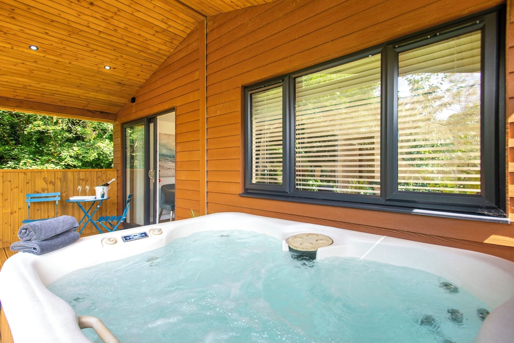 Maple Lodge
