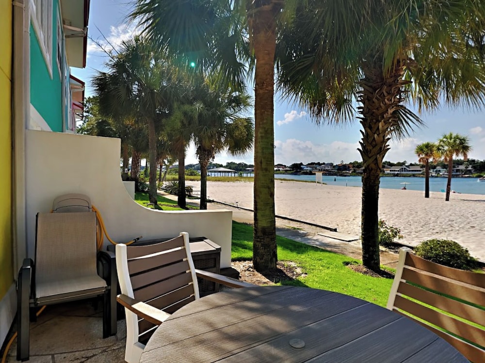 Banana Bay Townhome #13932 by Southern Vacation Rentals