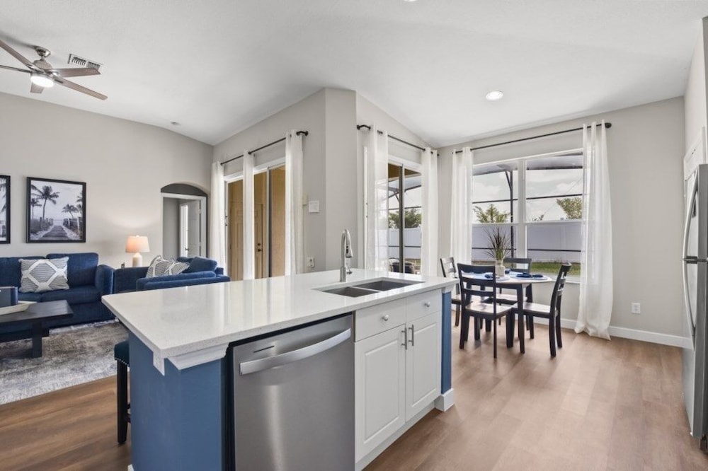 4br Resort Villa W/ Pool & Spa Close To Disney 4 Bedroom Villa