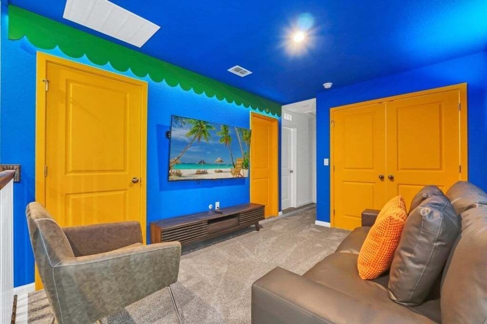 Enchanted Solara Retreat Themed Bedrooms & Pool 5 Townhouse
