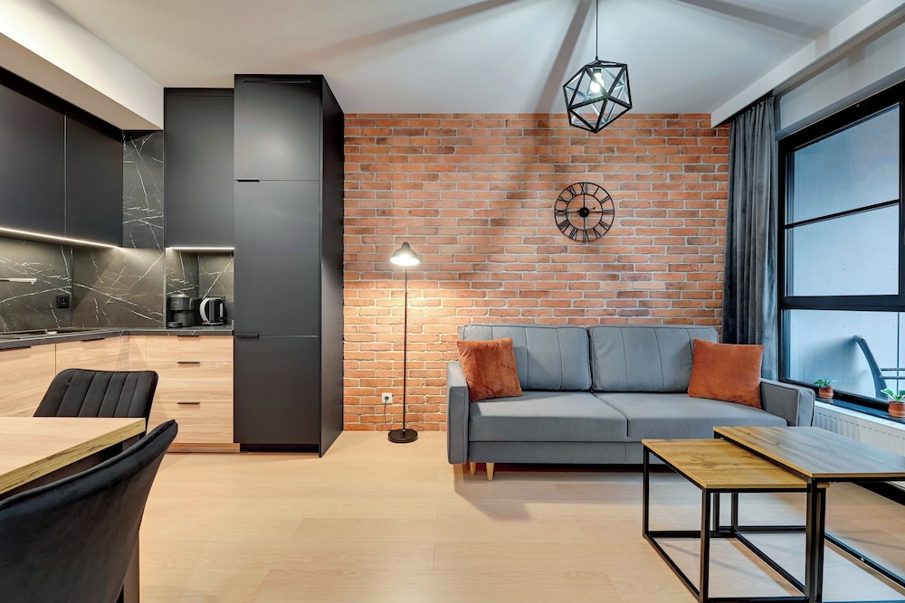Doki Living - Foodhall & Parking by Downtown Apartments