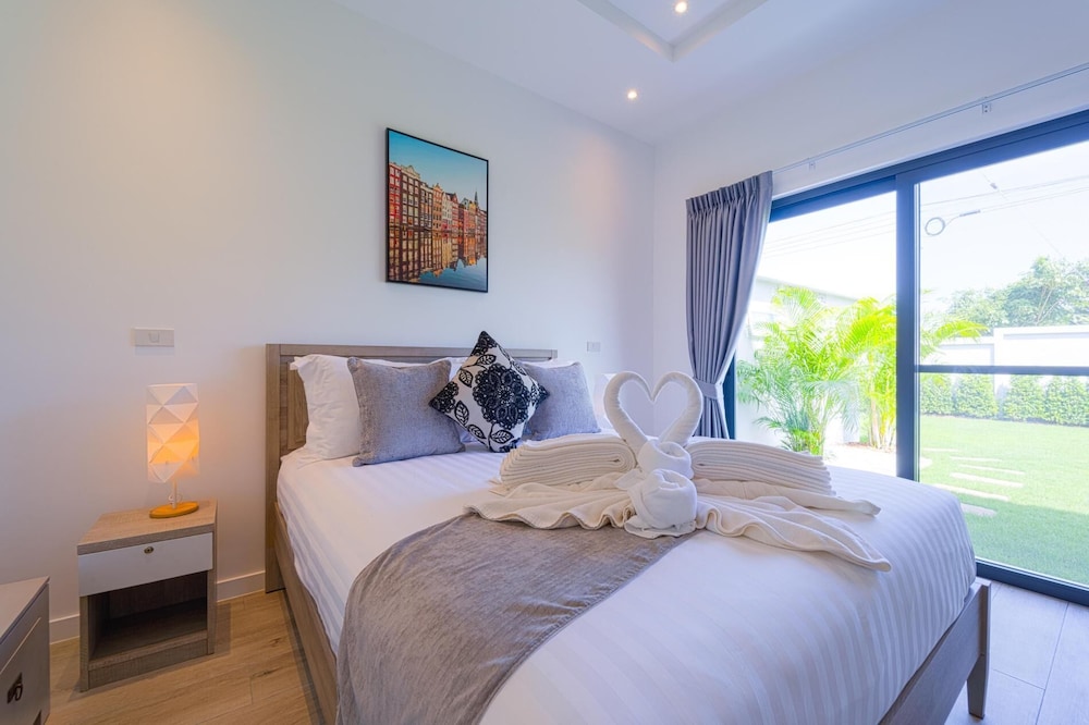 New Modern 3 Bedroom Villa MB35