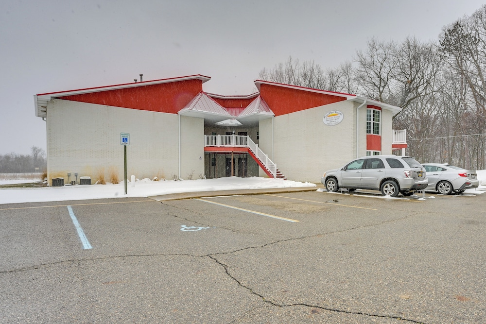 Pigeon Studio, Close to Saginaw Bay Waterfront! view 3