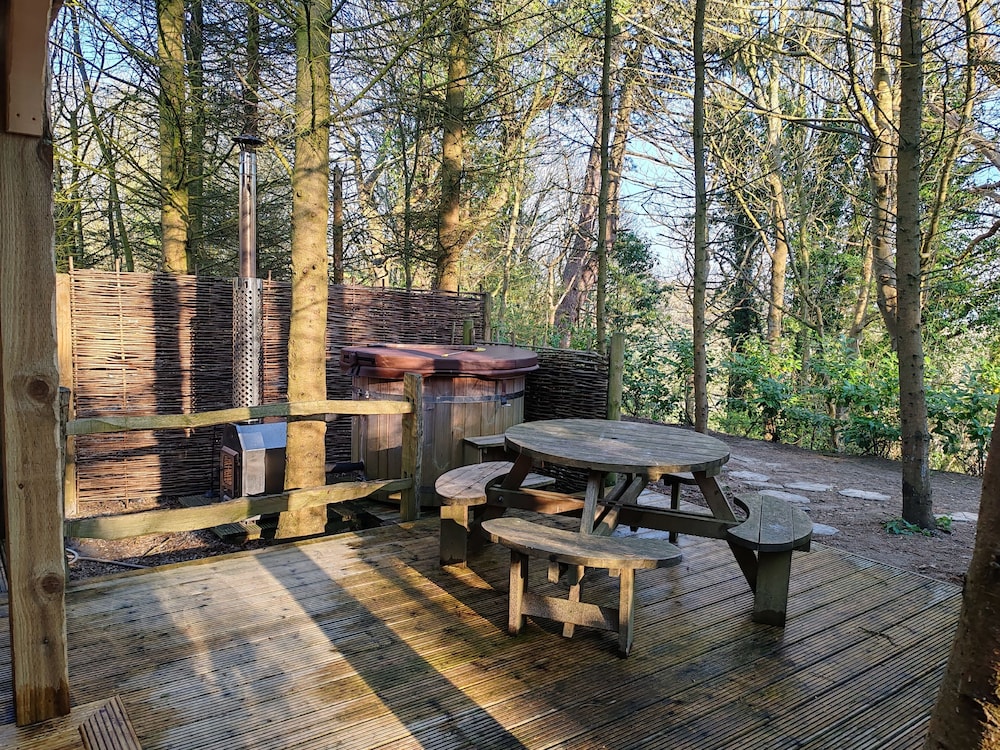 Hayne Barn Estate - Private Estate : 6 Eco Lodges - 1 Studio