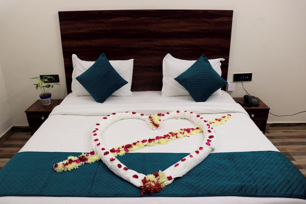 Abharam Retreats