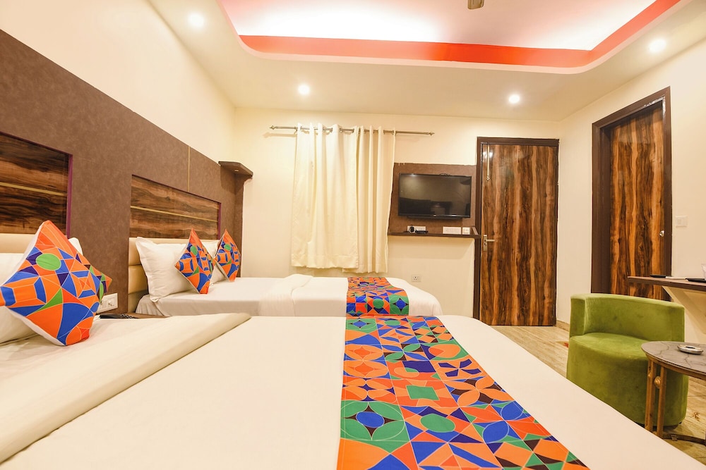 Fabhotel Dev Residency