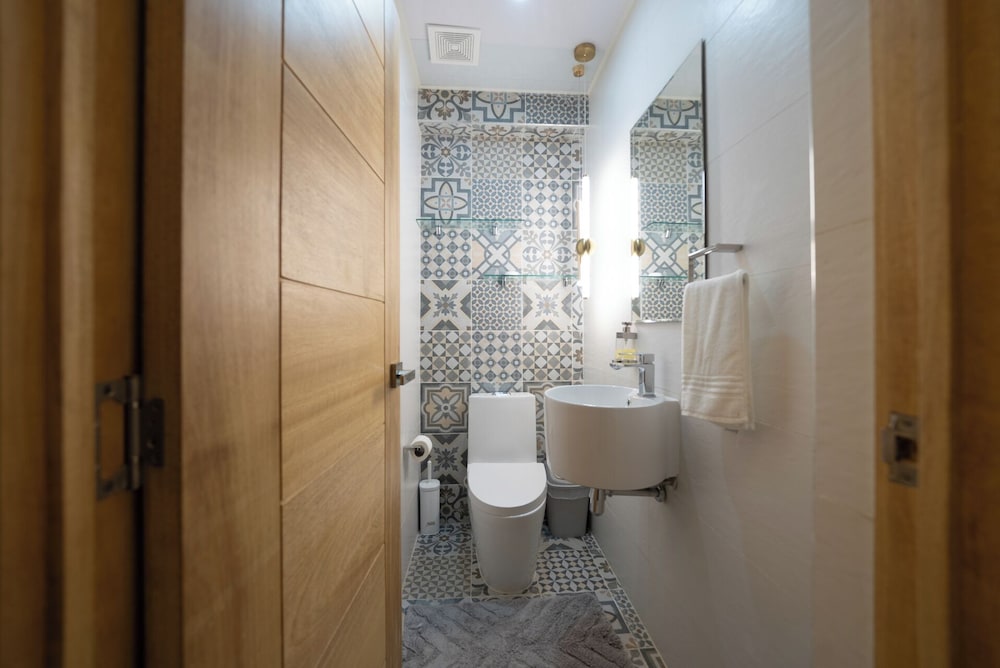 Enjoy Stylish 3br 3, 5b Stylish, Downtown Ocean View