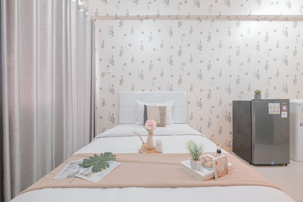 Soft And Strategic Studio At Green Pramuka City Apartment