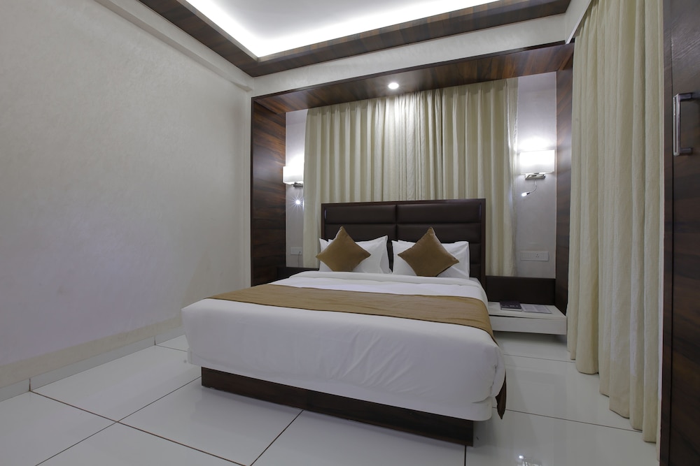 Hotel Silver Heights