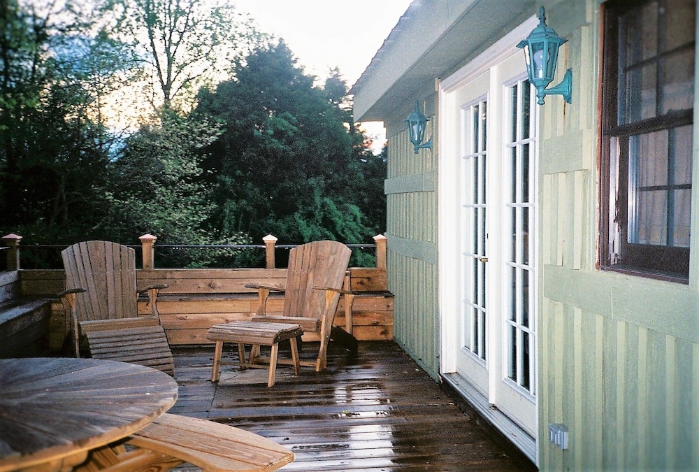 Lexington Vacations - DeHart Cabin - Property Image 17