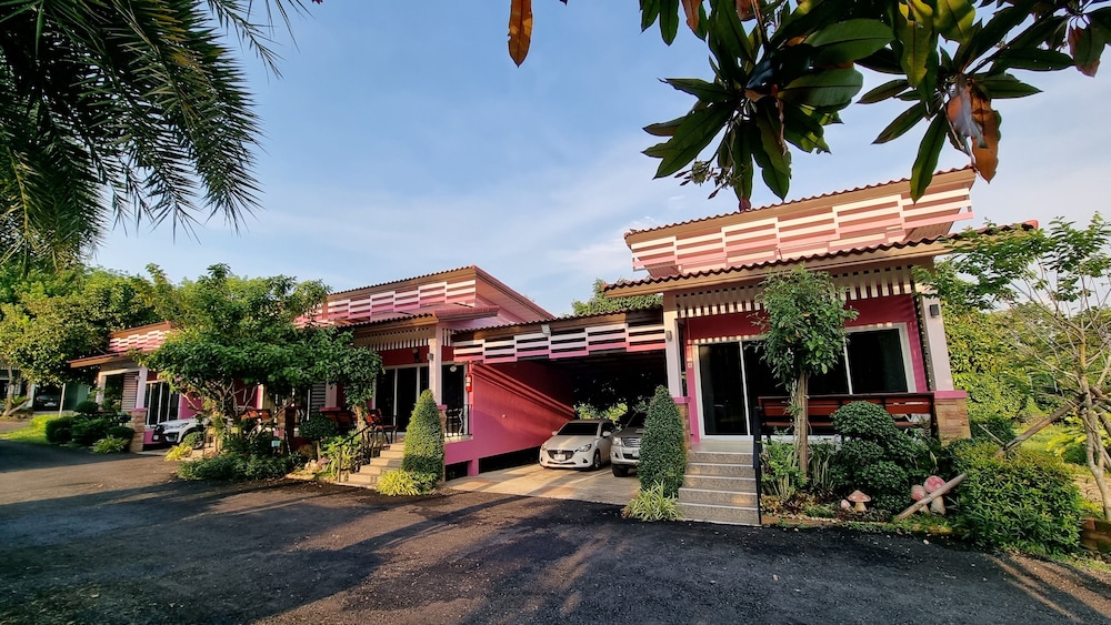 Baan Suan Meetang Resort