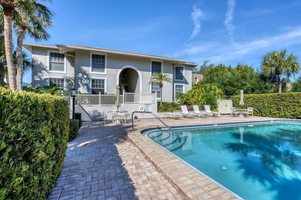 Luxury Beachfront Retreat in Longboat Key