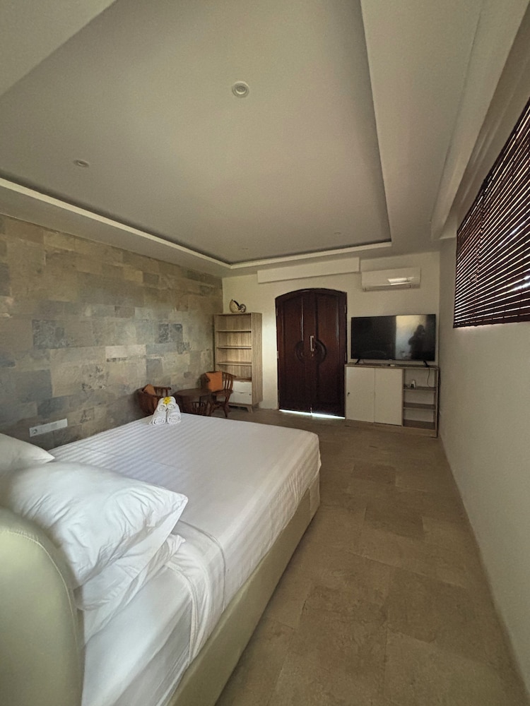 Puri Ratu Jimbaran Villa By Betterplace