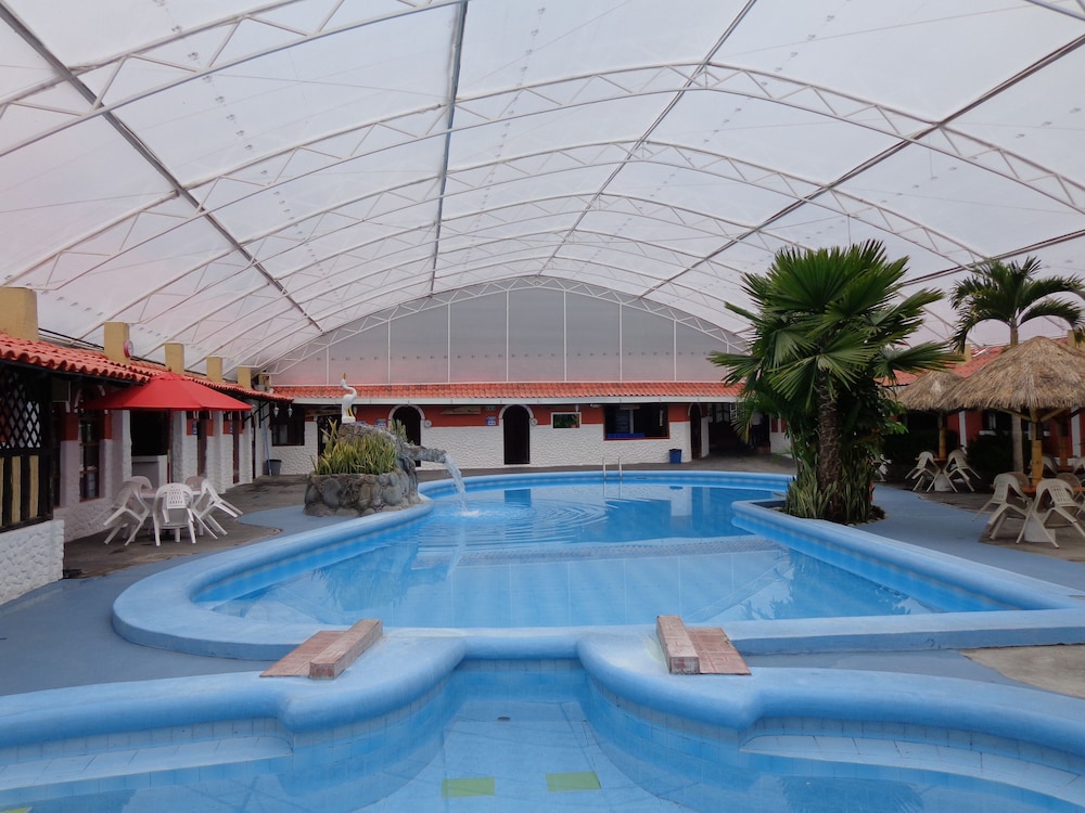 Hosteria El Surillal