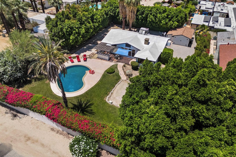 Dandelion by Avantstay Pool, 0.2mi to Downtown!