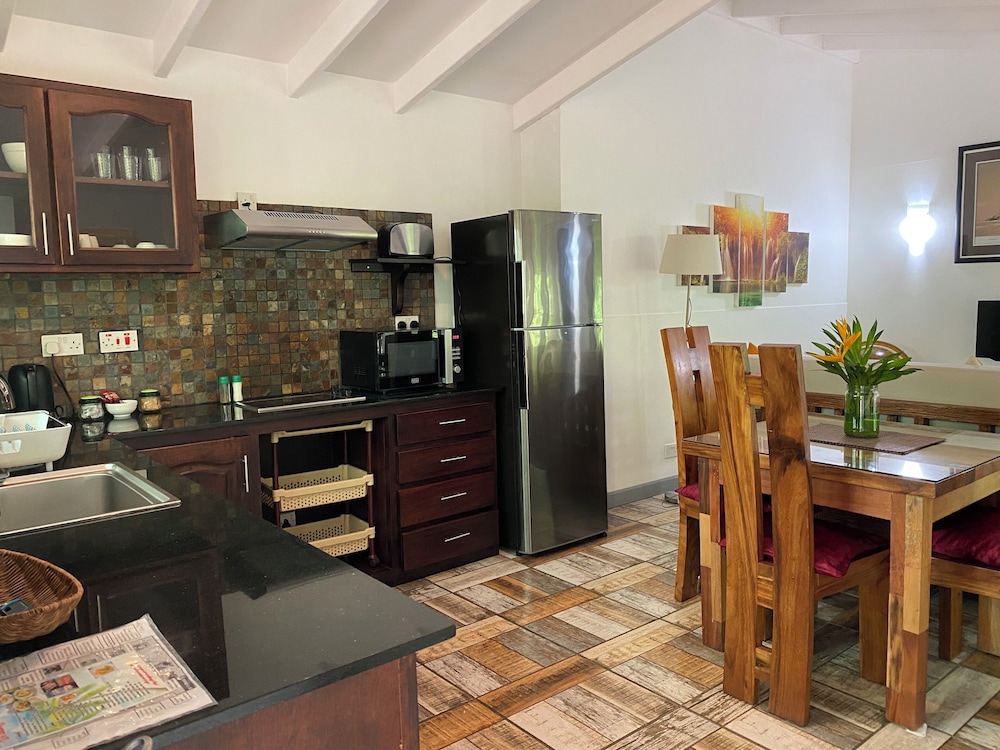 Stephna Residence