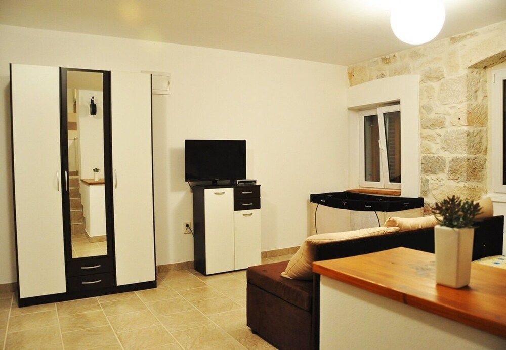 Oasis - 50 m From the sea - SA1 view 2
