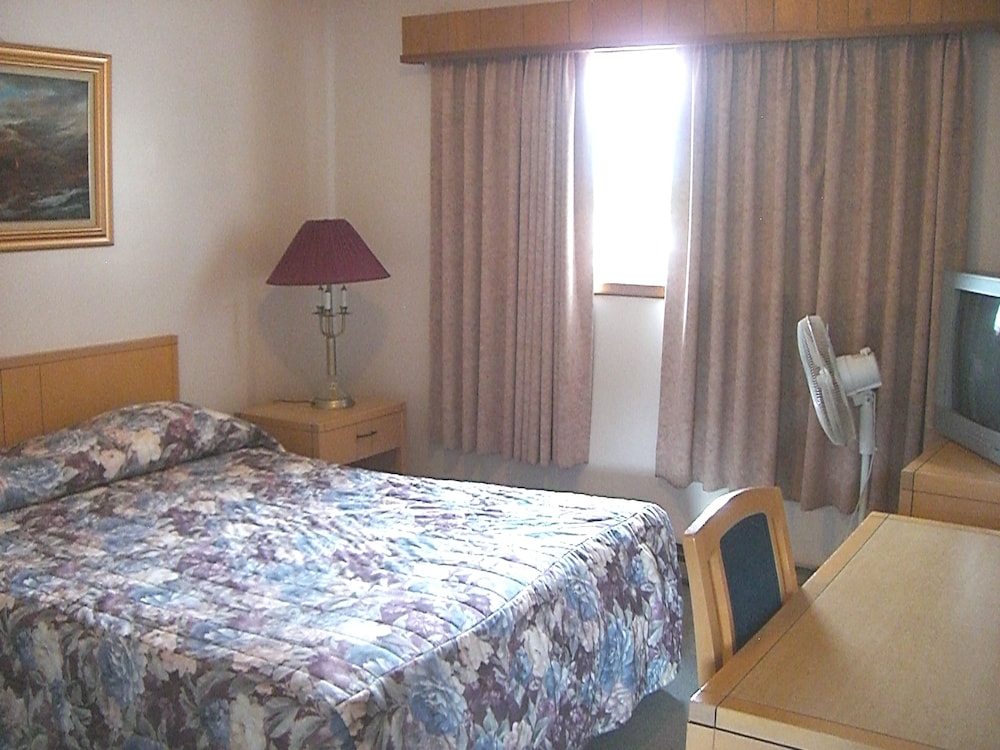 Alberni Inn