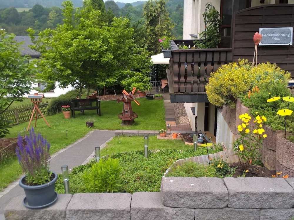 Photo 12