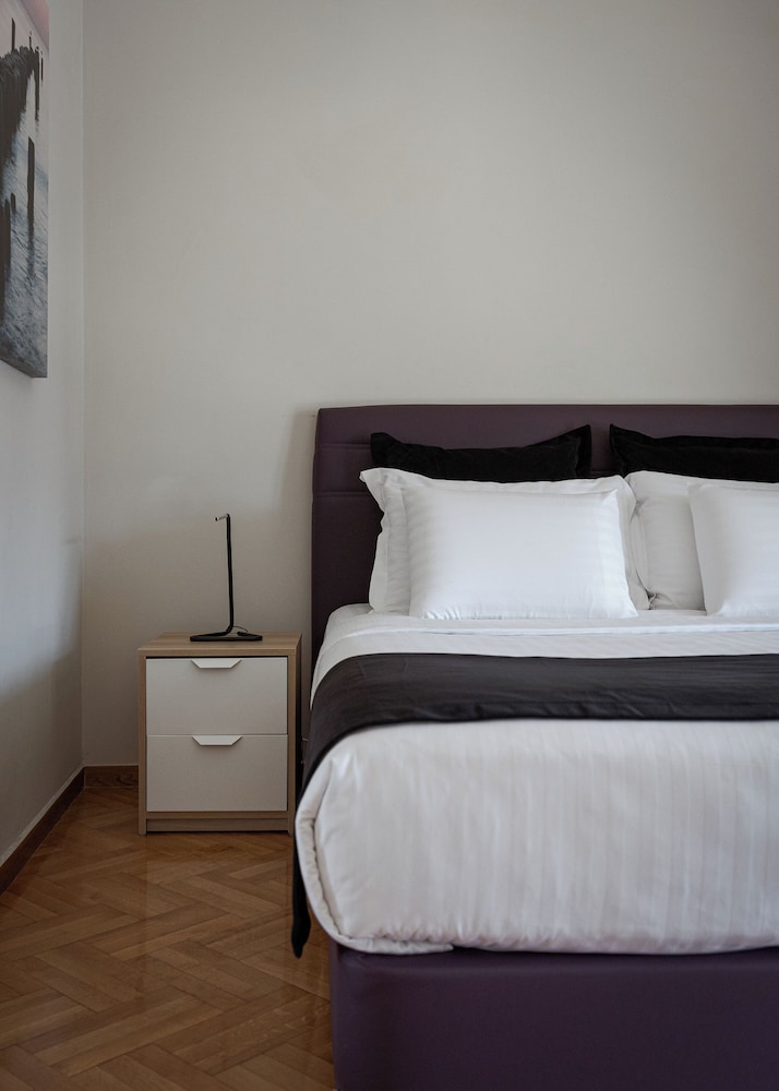 Athenian Heritage Residences