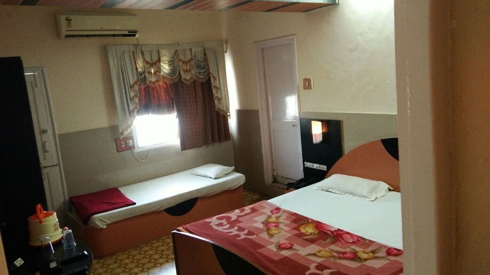 Hotel Meera
