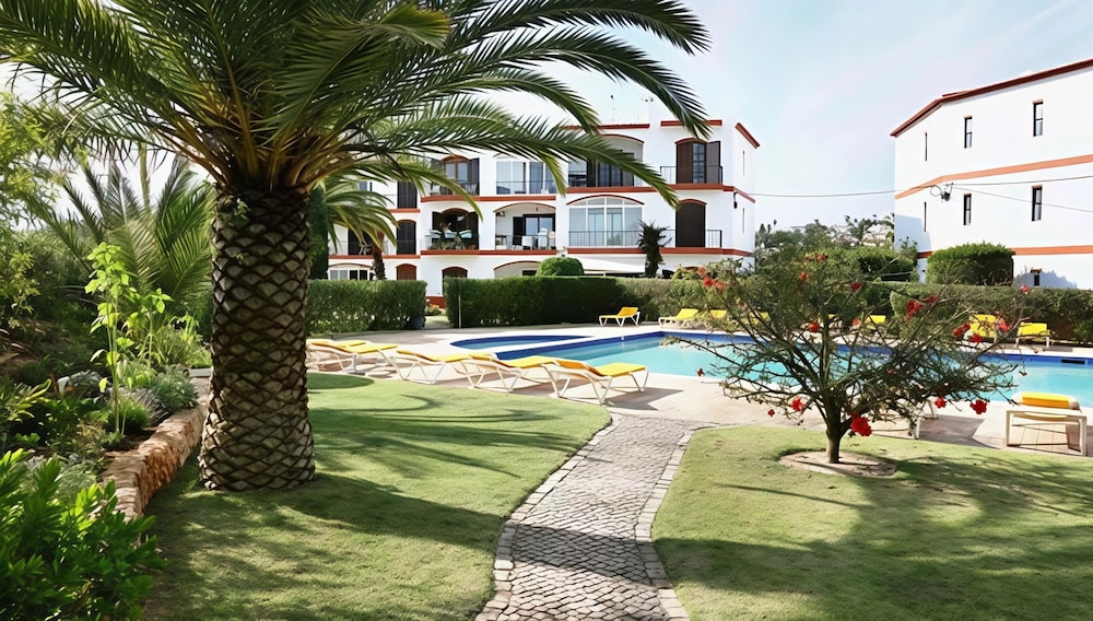Casa Albardeira at Meia Praia