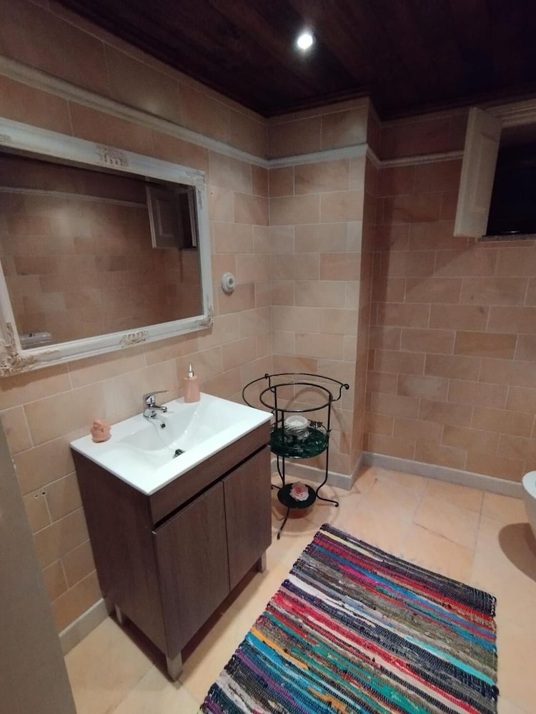 Casa dos Livros - Guest House