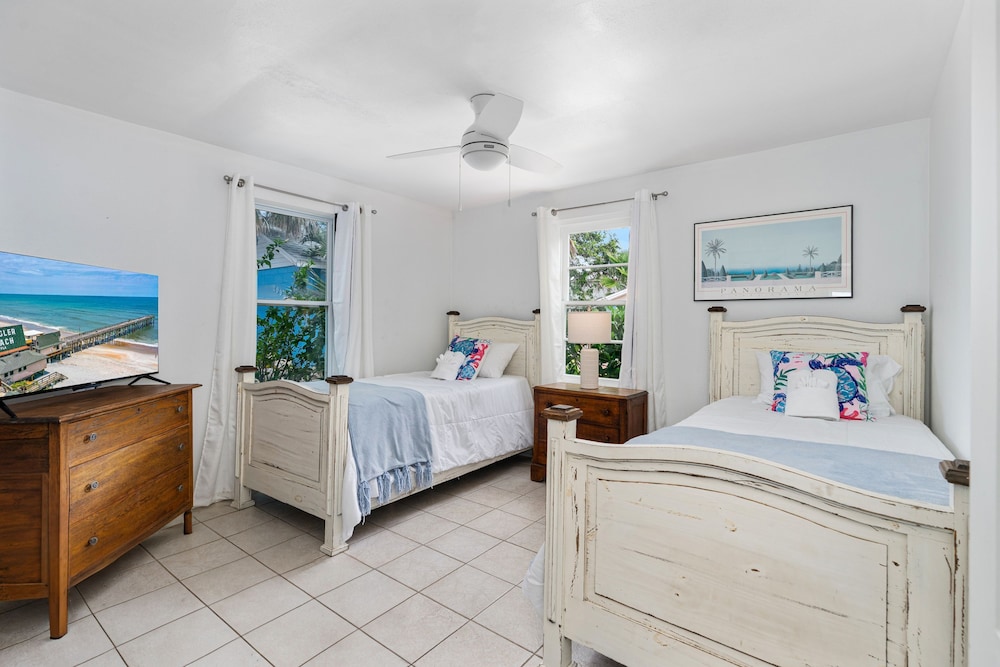 The CrabTrap at Flagler Beach by Distinctive Beach Rentals