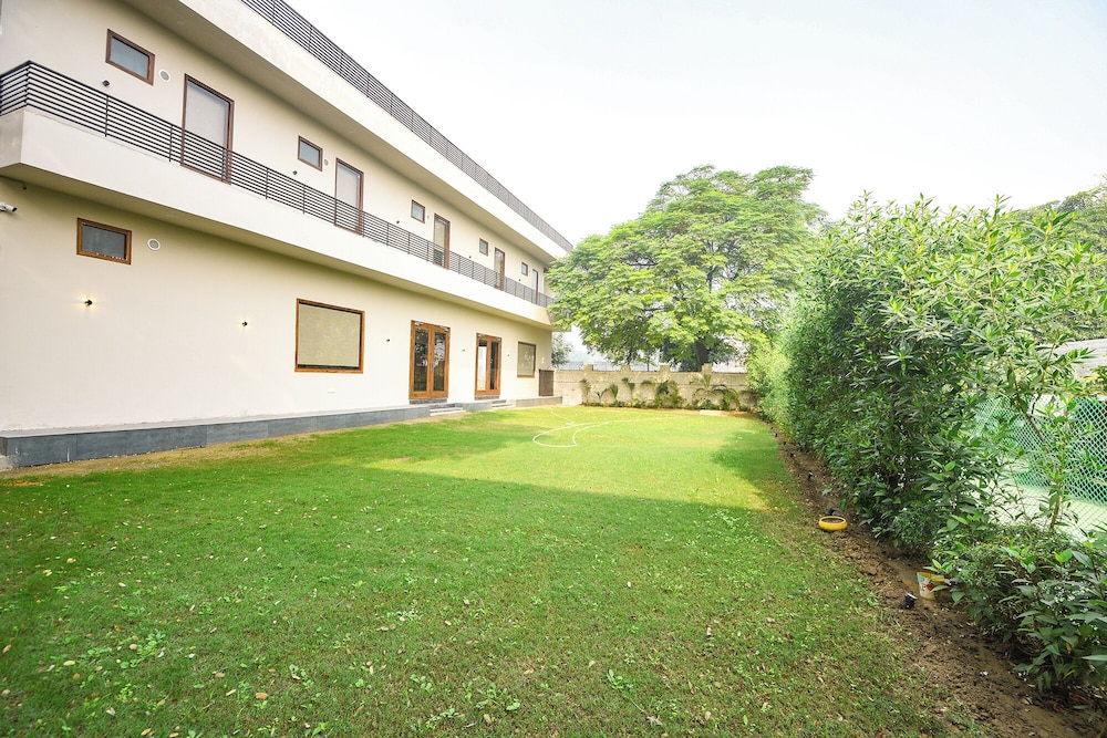 Fabhotel Kings 3 Farm