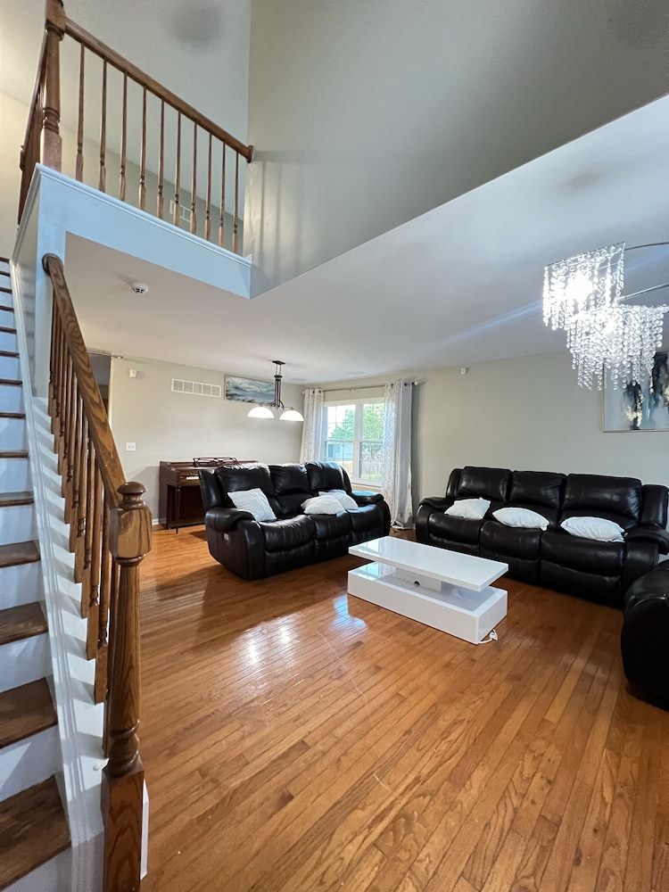 Modern 4 Bedroom Private Vacation Home