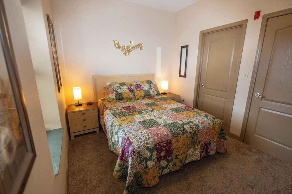 Mountain View Condo 1501