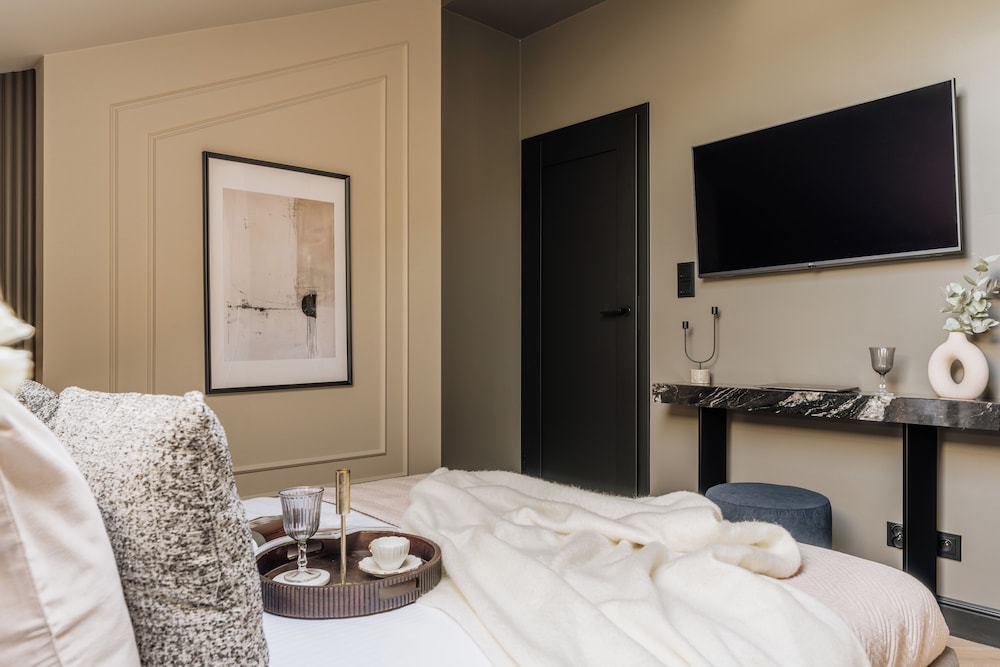 Azure Palace - Loft Affair Collection
