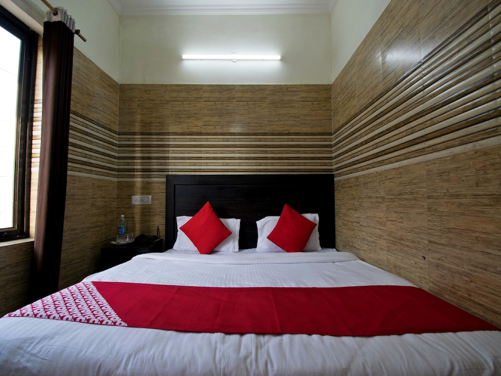 OYO 22932 Hotel Shiv Shanker view 5