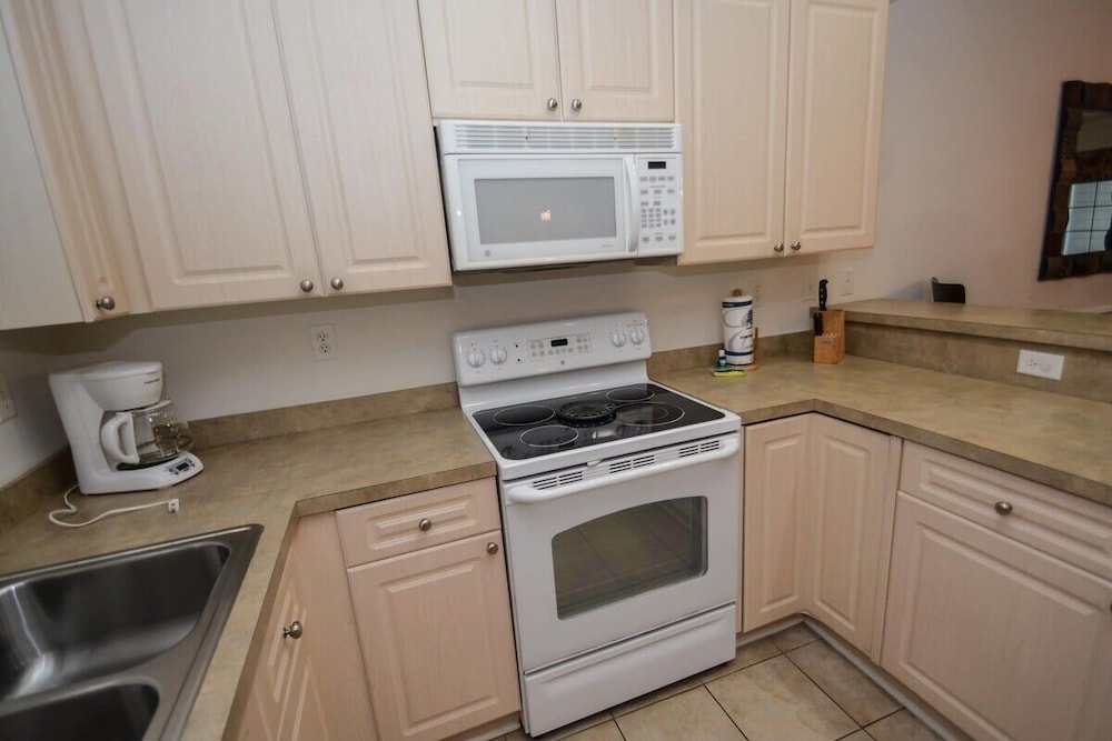 Magnolia Pointe 4820-302 2 Bedroom Condo