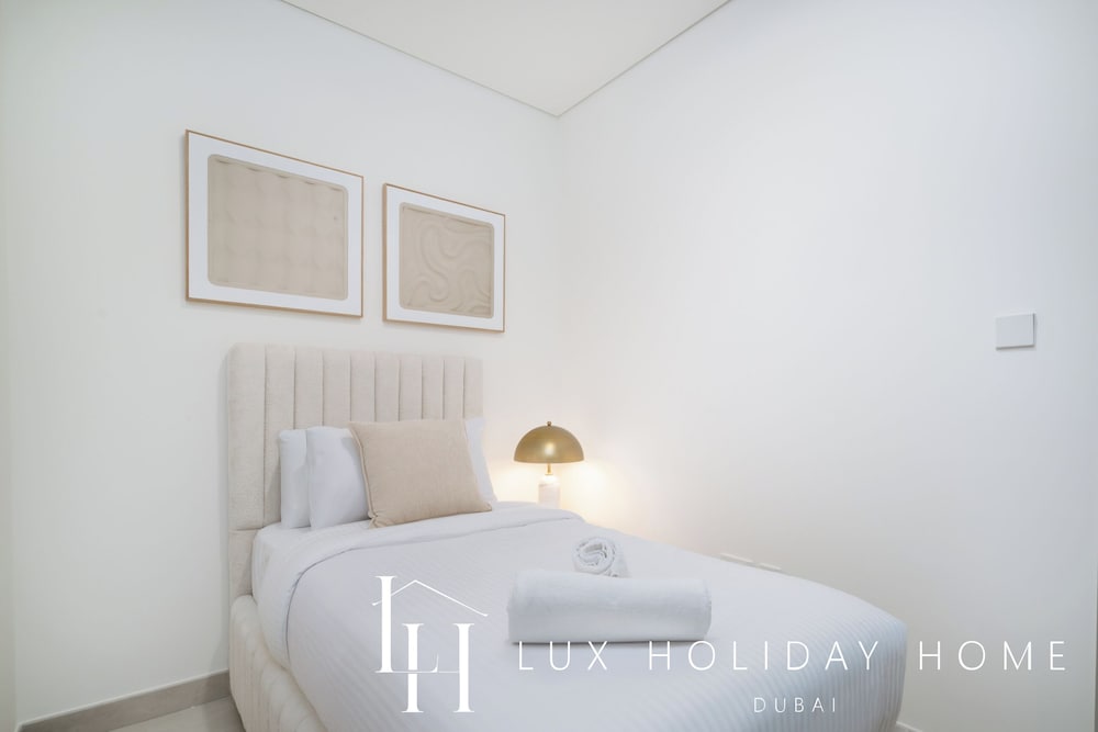LUX The Creek Palace Residence Suite 2