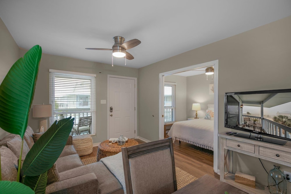 The Cove 205b