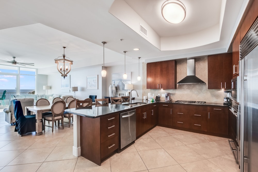 Turquoise Place 1108 D view 4