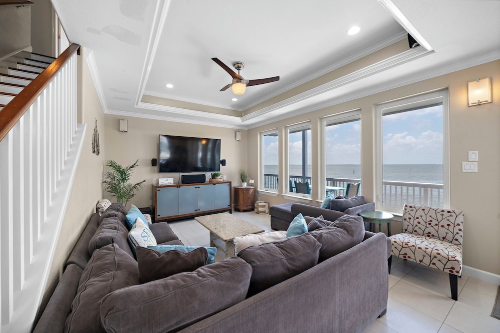 Blue Marlin Bayfront Retreat by Ryson Vacation Rentals