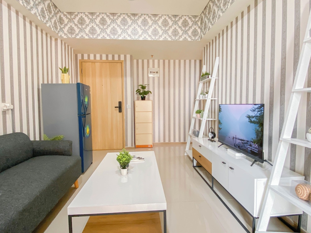 Monochrome 2Br Near Dian Harapan School At Apartment Meikarta