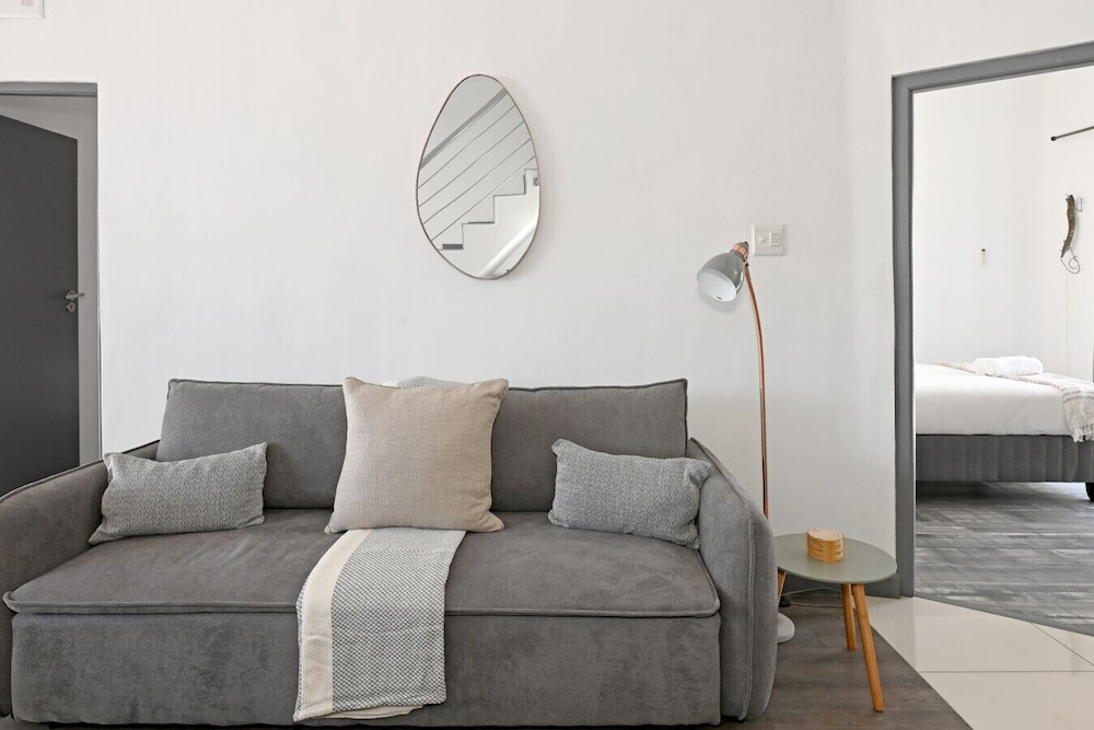 Two Bedroom Sea Point Secure House