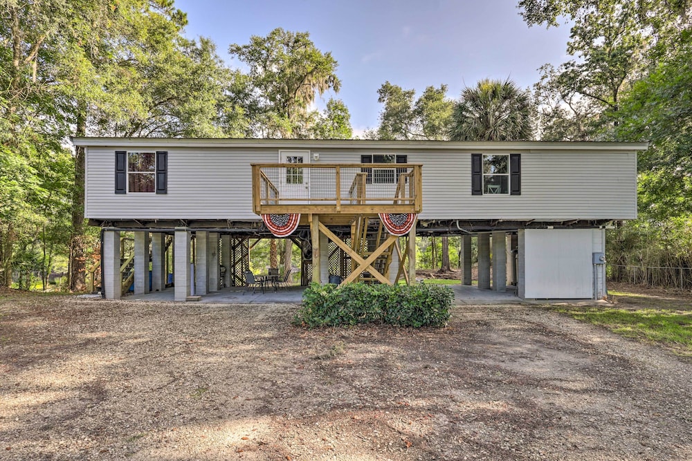 Suwannee Riverfront Home: Grill, Near Springs - Property Image 5