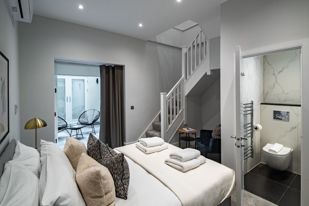 South Kensington Apartments