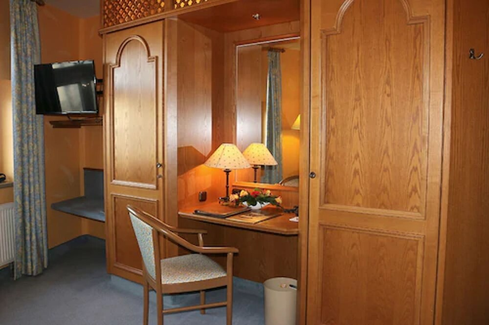 Hotel Spanischer Hof - Property Image 38
