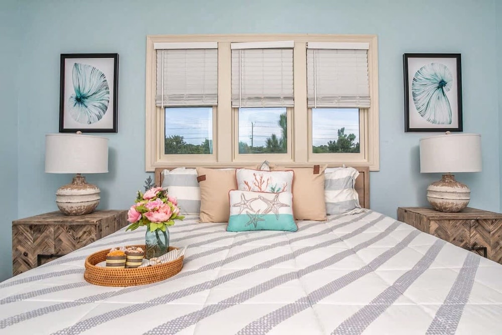 Beach Walk Retreat Heated Pool Golf Views Main Guest House Sleeps 15