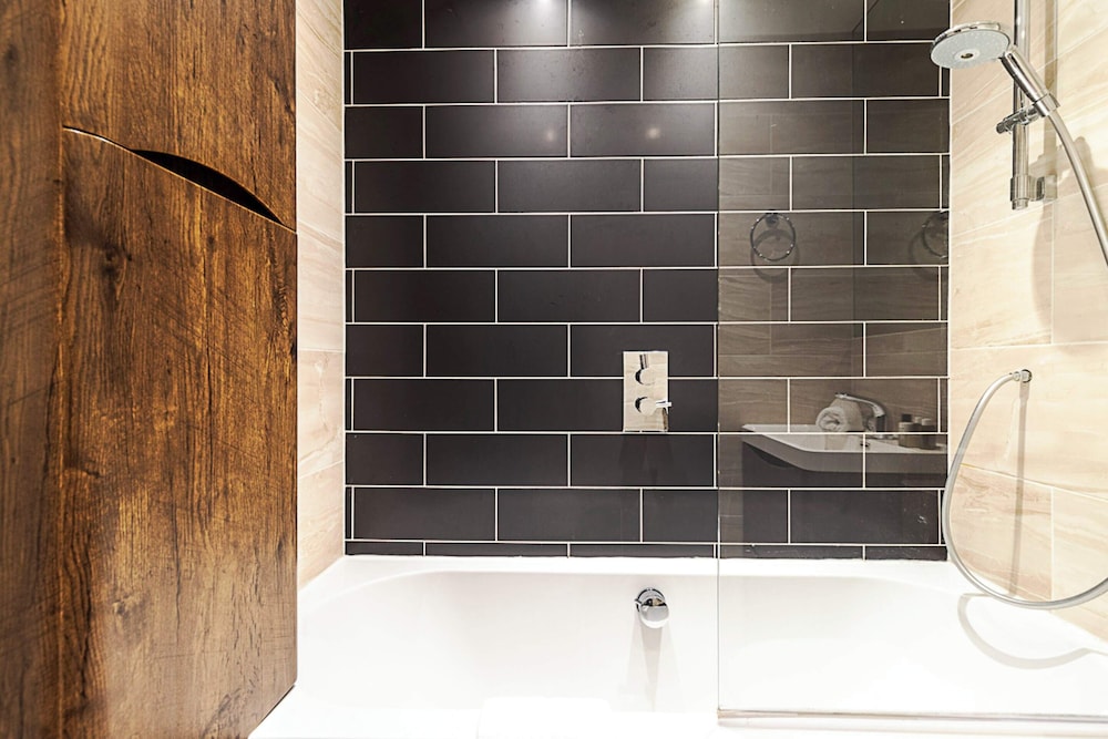 Chic 1 Bedroom Parkview Flat At Arundel Square