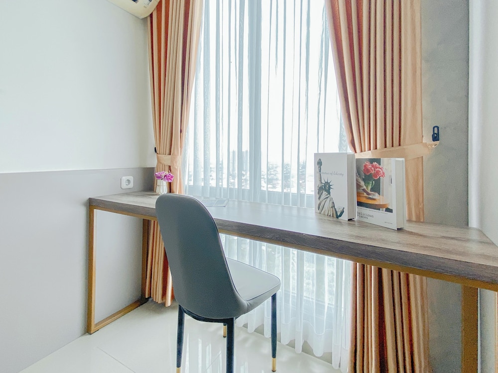 Modern Style Studio At Apartment Lrt City Bekasi
