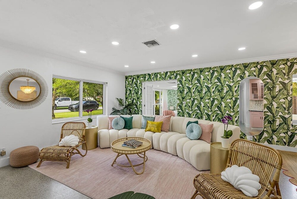 4BR Oasis Pool Putting Green view 3