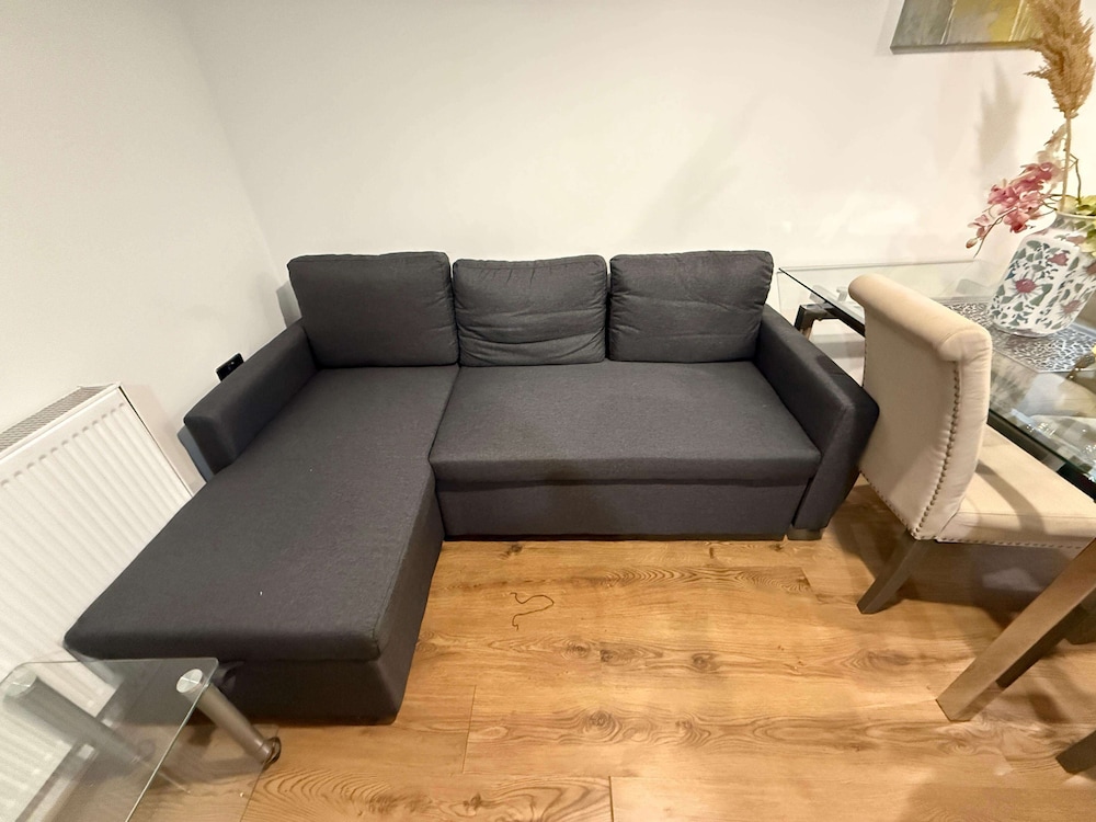 Duplex Sleeps 4 With Pets Allowed