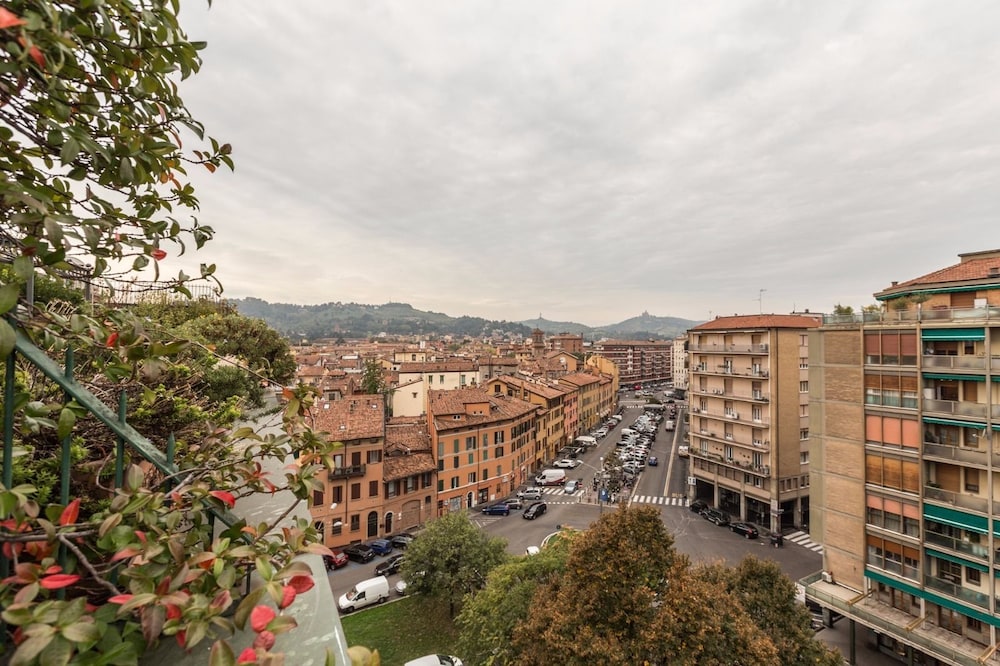 Piazza Azzarita